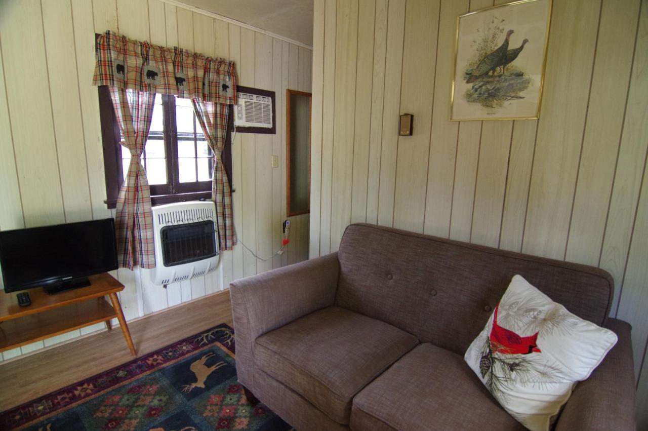 Moreno'S Adirondack Cabins Saranac Lake Eksteriør billede